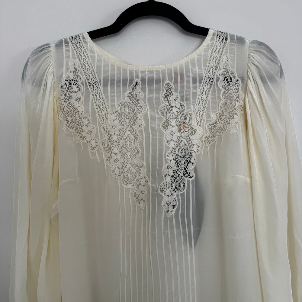 Farm Rio Lace Blouse - Picture 3 of 8